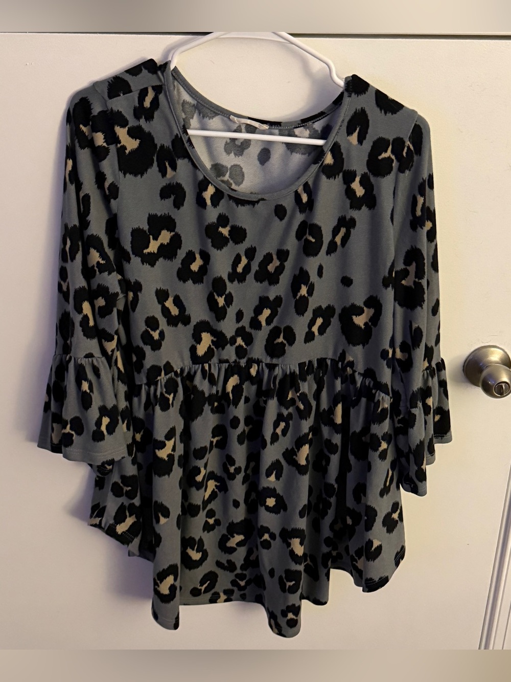 Leopard Print Ruffle Sleeve Women's Top in Light Blue